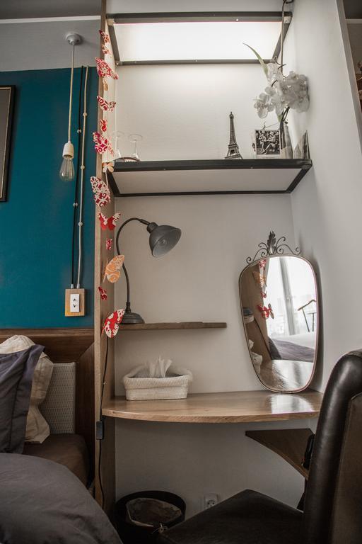 Private Room In A Parisian Homestay! - Close To It All! Eksteriør bilde