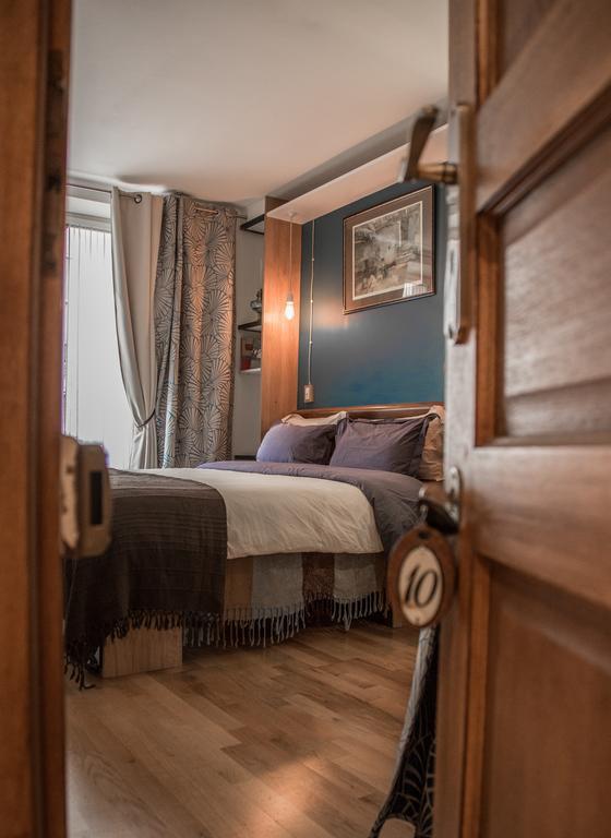 Private Room In A Parisian Homestay! - Close To It All! Eksteriør bilde